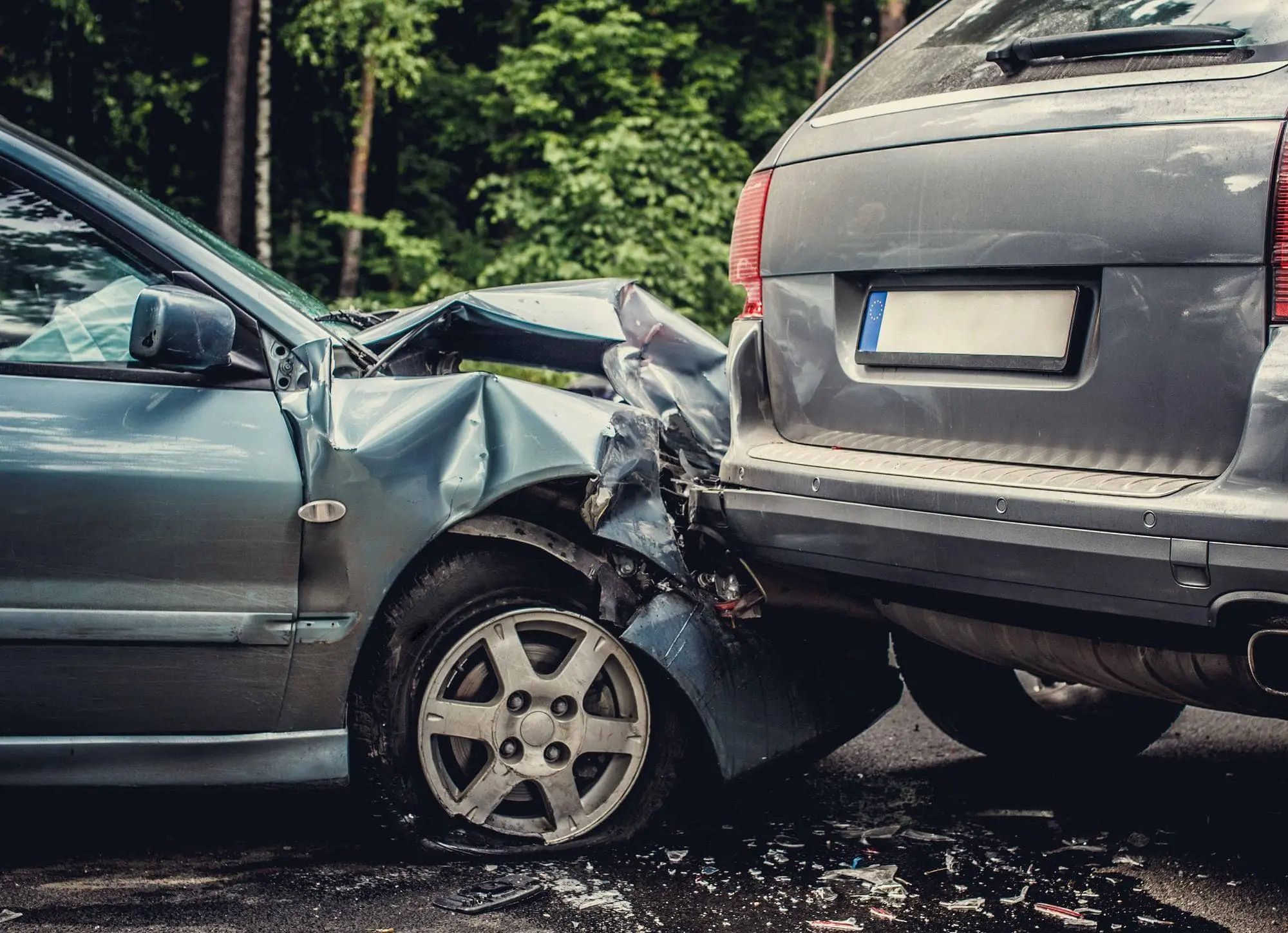 Unfallinstandsetzung und Leihwagenvergabe bei Kfz Service im Oberland
